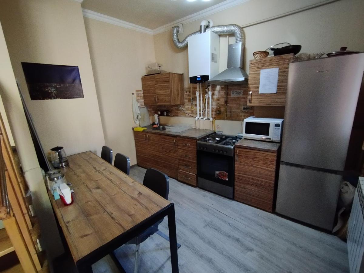 Wooden_Room_Hostel 예레반 외부 사진