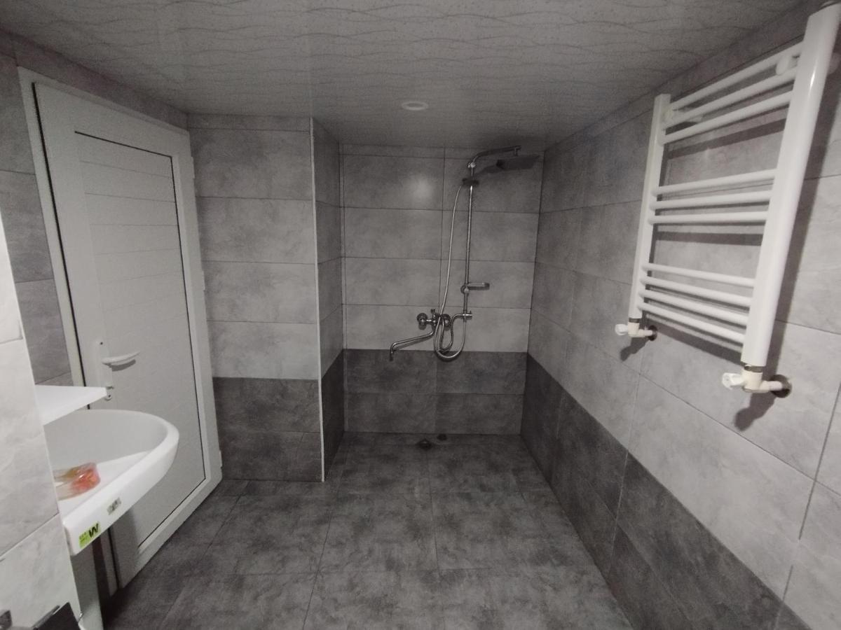Wooden_Room_Hostel 예레반 외부 사진